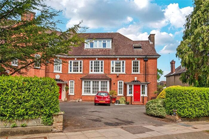 2 Bedroom Flat For Sale In Barrington, Oakleigh Avenue, London, N20