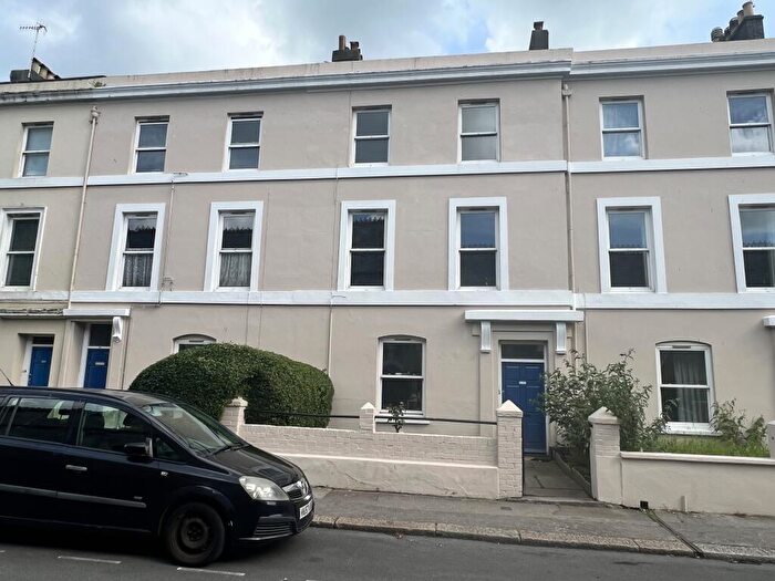 1 Bedroom Flat For Sale In Second Floor Flat, North Road West, Plymouth, Devon, PL1