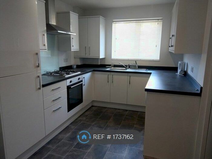 3 Bedroom Semi-Detached House To Rent In Whitworth Close, Birchwood, Warrington, WA3