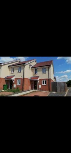 2 Bedroom Terraced House To Rent In Sorbus Road, Broxbourne, EN10