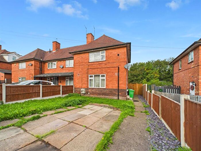 3 Bedroom End Of Terrace House To Rent In Amesbury Circus, Nottingham, NG8