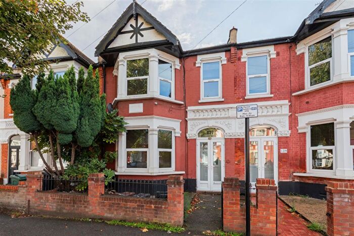 3 Bedroom Terraced House For Sale In Hale End Road, Highams Park, E4