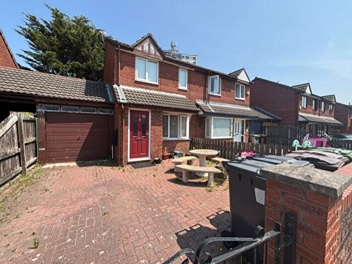 2 Bedroom Semi-Detached House For Sale In Deacon Court, Waterloo, L22