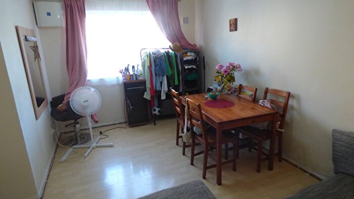 1 Bedroom Flat To Rent In Myers Lane, London, SE14