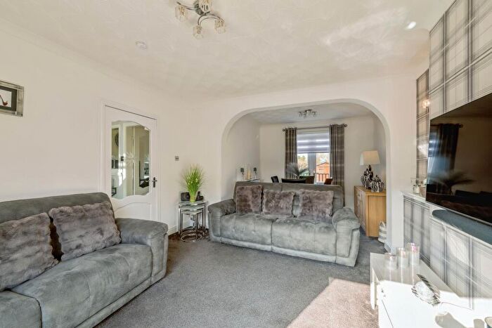 3 Bedroom Semi-Detached House For Sale In Drove Road, Armadale, EH48