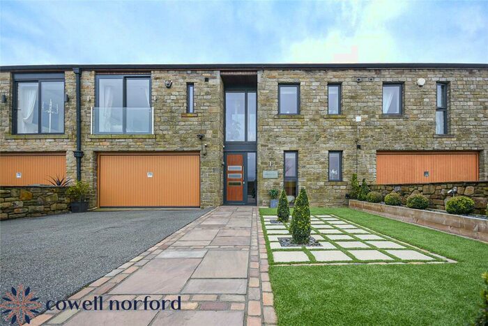 5 Bedroom Terraced House For Sale In Hollingworth Road, Littleborough, Greater Manchester, OL15