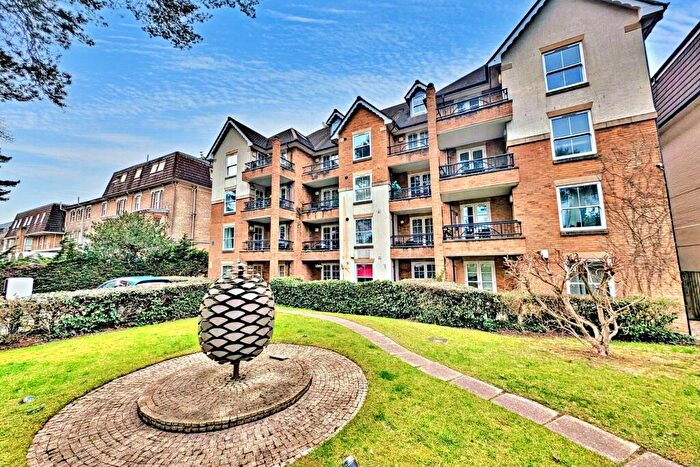 2 Bedroom Flat To Rent In Bournemouth, BH1