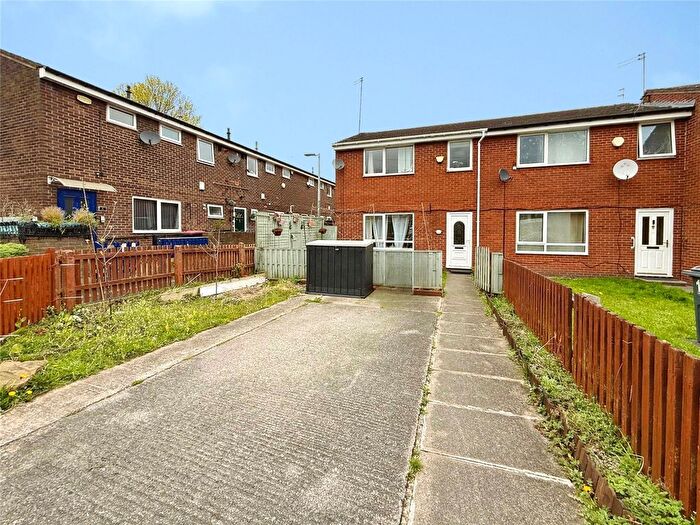 3 Bedroom End Terrace House For Sale In Greyhound Drive, Salford, Greater Manchester, M6