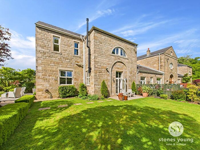 4 Bedroom Semi-Detached House For Sale In Woodfold Park, Mellor, BB2