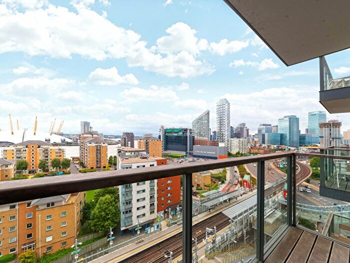 2 Bedroom Apartment To Rent In Elektron Tower, Blackwall Way, E14