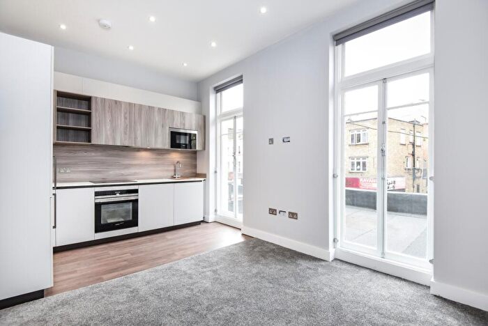 1 Bedroom Flat To Rent In Camden High Street London, NW1