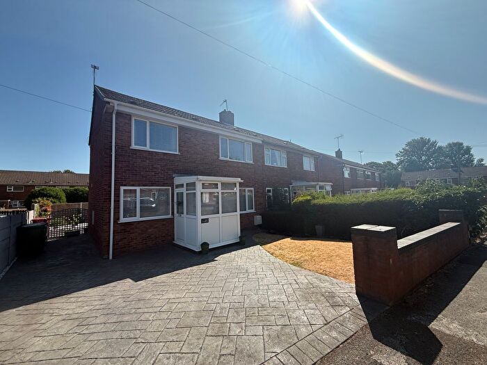 2 Bedroom Property To Rent In Hereward Close, Mansfield, NG20