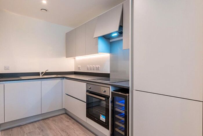 2 Bedroom Flat To Rent In Baldwin's Gardens, London, EC1N