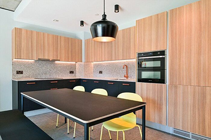 4 Bedroom Flat To Rent In Beton, Wembley Park Boulevard, HA9