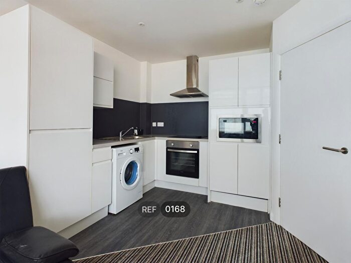 1 Bedroom Flat To Rent In Centre Court, Paragon Street, HU1
