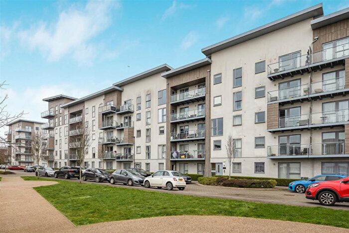 2 Bedroom Flat For Sale In Alder House, Wallingford Way, Maidenhead, SL6