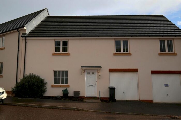 2 Bedroom Property To Rent In Swallow Way, Cullompton, EX15