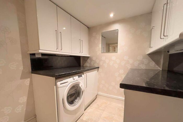 1 Bedroom Flat For Sale In Flat, The Abbey, Ashurst Wood, East Grinstead, West Sussex, RH19