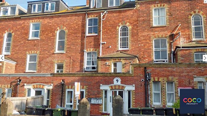 1 Bedroom Flat For Sale In Wyke Road, Weymouth, DT4