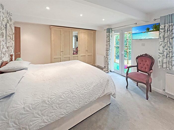 4 Bedroom Detached House For Sale In Chudleigh, Newton Abbot, TQ13