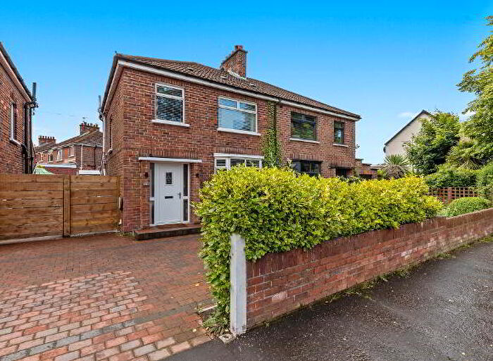 3 Bedroom Semi-Detached House For Sale In Holywood Road, Belfast, BT4