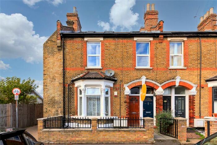 2 Bedroom Flat To Rent In Ringwood Road, London, E17