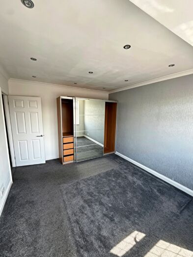 3 Bedroom Terraced House To Rent In Essex Road, Romford, RM7