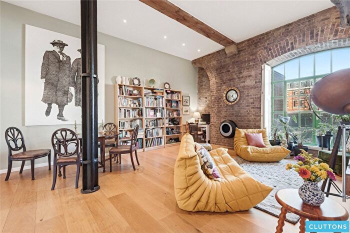 2 Bedroom Flat For Sale In Wiltshire House, Maidstone Buildings Mews, London, SE1