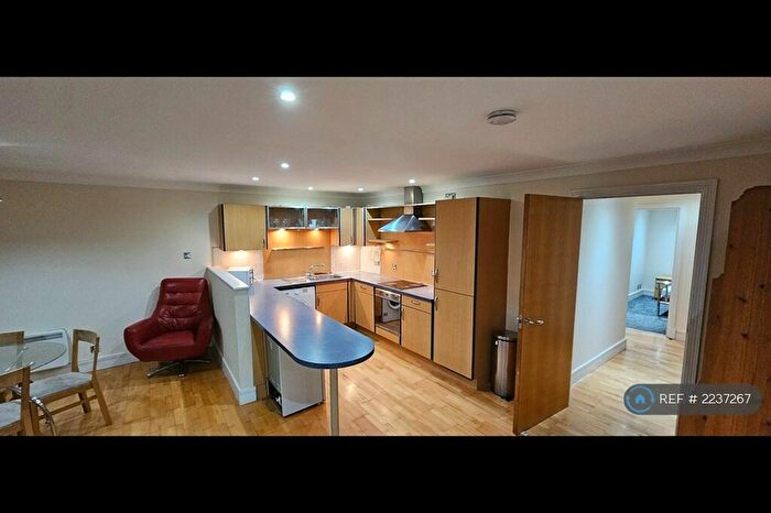 2 Bedroom Flat To Rent In Argyle Street, Glasgow, G2