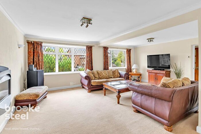 4 Bedroom Semi Detached House For Sale In Middlegate Green, BB4