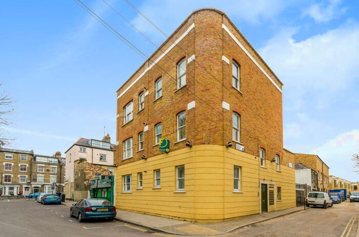1 Bedroom Flat To Rent In Moray Mews, Finsbury Park, London, N7