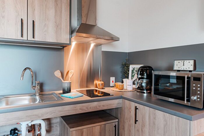 Studio To Rent In Ruby Street, London, SE15