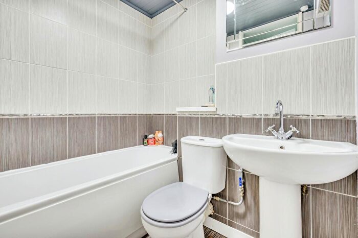 2 Bedroom Terraced House For Sale In Kirkstall Close, Plymouth, Devon, PL2