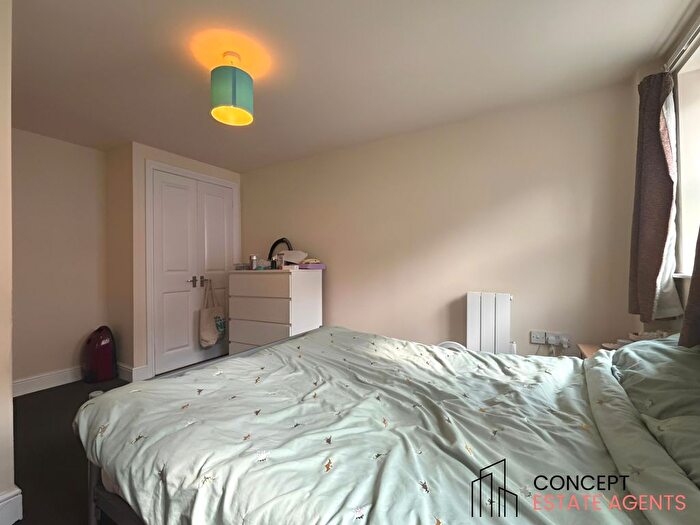 1 Bedroom Flat To Rent In Glenburnie Road, Tooting Bec, SW17