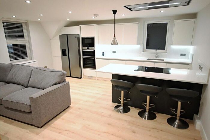 2 Bedroom Flat To Rent In Clyde Road, Manchester, M20