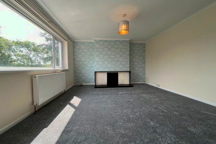 1 Bedroom Flat To Rent In Parkham Road, Brixham, TQ5