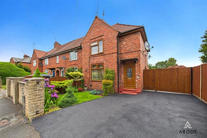 3 Bedroom End Of Terrace House For Sale In Howitt Crescent, Uttoxeter, Staffordshire, ST14