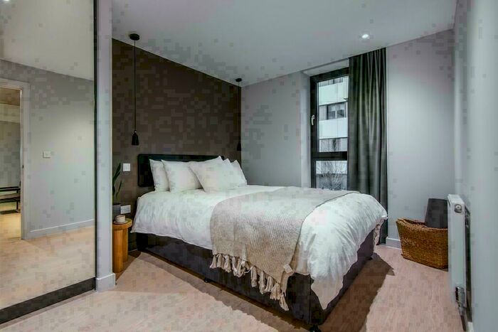 2 Bedroom Apartment To Rent In Kampus Apt South Block, Chorlton Street, Manchester, Greater Manchester, Et, Manchester, Greater, M1E