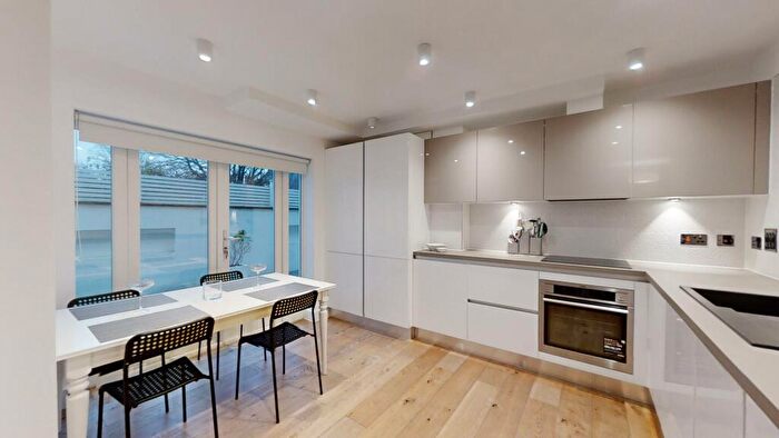 3 Bedroom Flat To Rent In Florence Road, Brighton, BN1