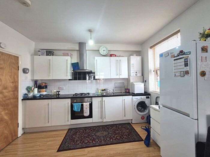 1 Bedroom Flat To Rent In London Road, London, SW16