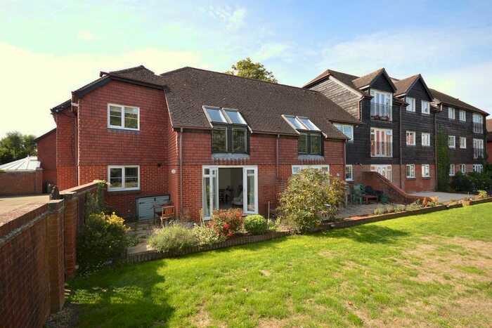 2 Bedroom Flat To Rent In Broadbridge Mill, Old Bridge Road, Chichester, West Sussex, PO18