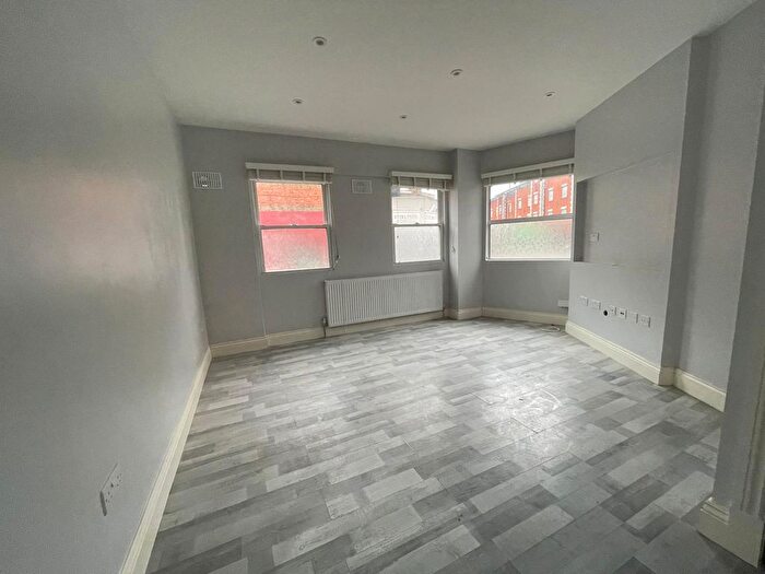 1 Bedroom Flat To Rent In Flat D, Harrow Road, Kensal Green, NW10