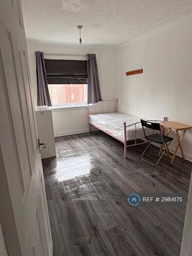 3 Bedroom Flat To Rent In Fulbar St, Renfrew, PA4