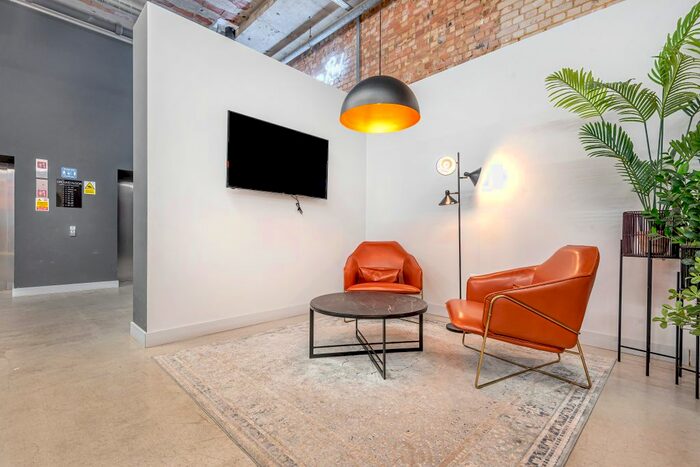 1 Bedroom Flat To Rent In Cressys Corner, Lampton Road, Hounslow, TW3