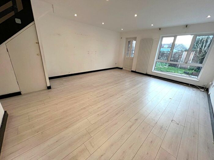 3 Bedroom Terraced House To Rent In Wessex Close, Ilford, IG3