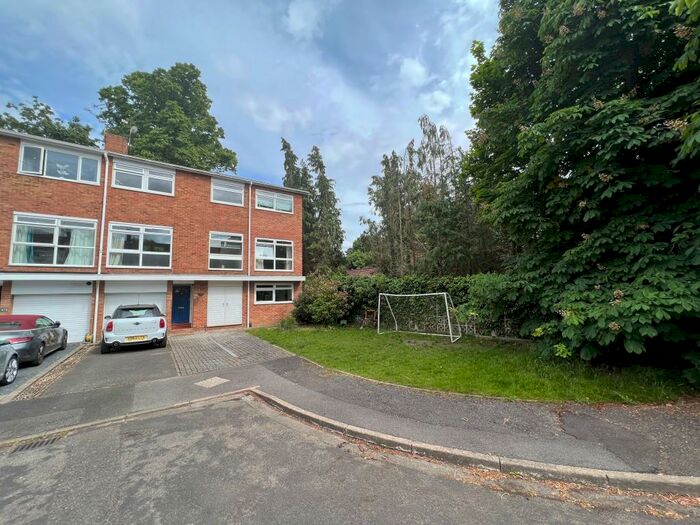 4 Bedroom Town House To Rent In Boulters Court, Maidenhead, SL6