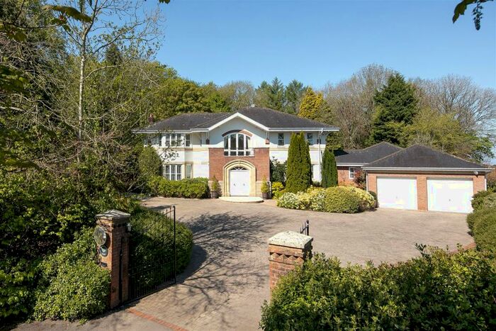 4 Bedroom Detached House For Sale In Manor Road, Abbots Leigh, Bristol, BS8