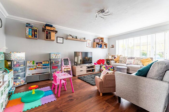 3 Bedroom End Of Terrace House For Sale In Hopton Gardens, Hopton, NR31