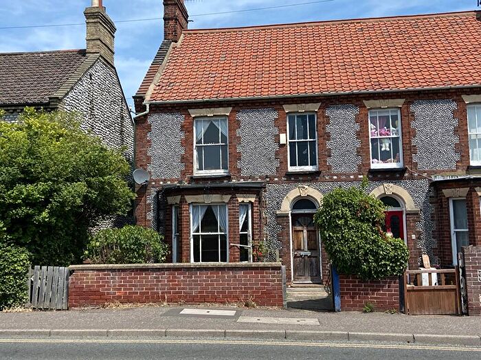 4 Bedroom Semi-Detached House For Sale In Sheringham, NR26