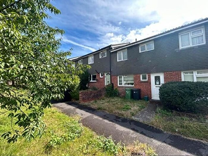 3 Bedroom Property To Rent In Falcon Road, Guildford, GU1